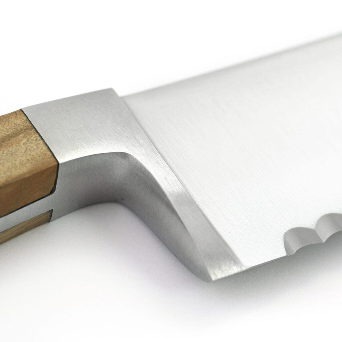 Brotmesser für Rechts- und Linkshänder (en anglais)