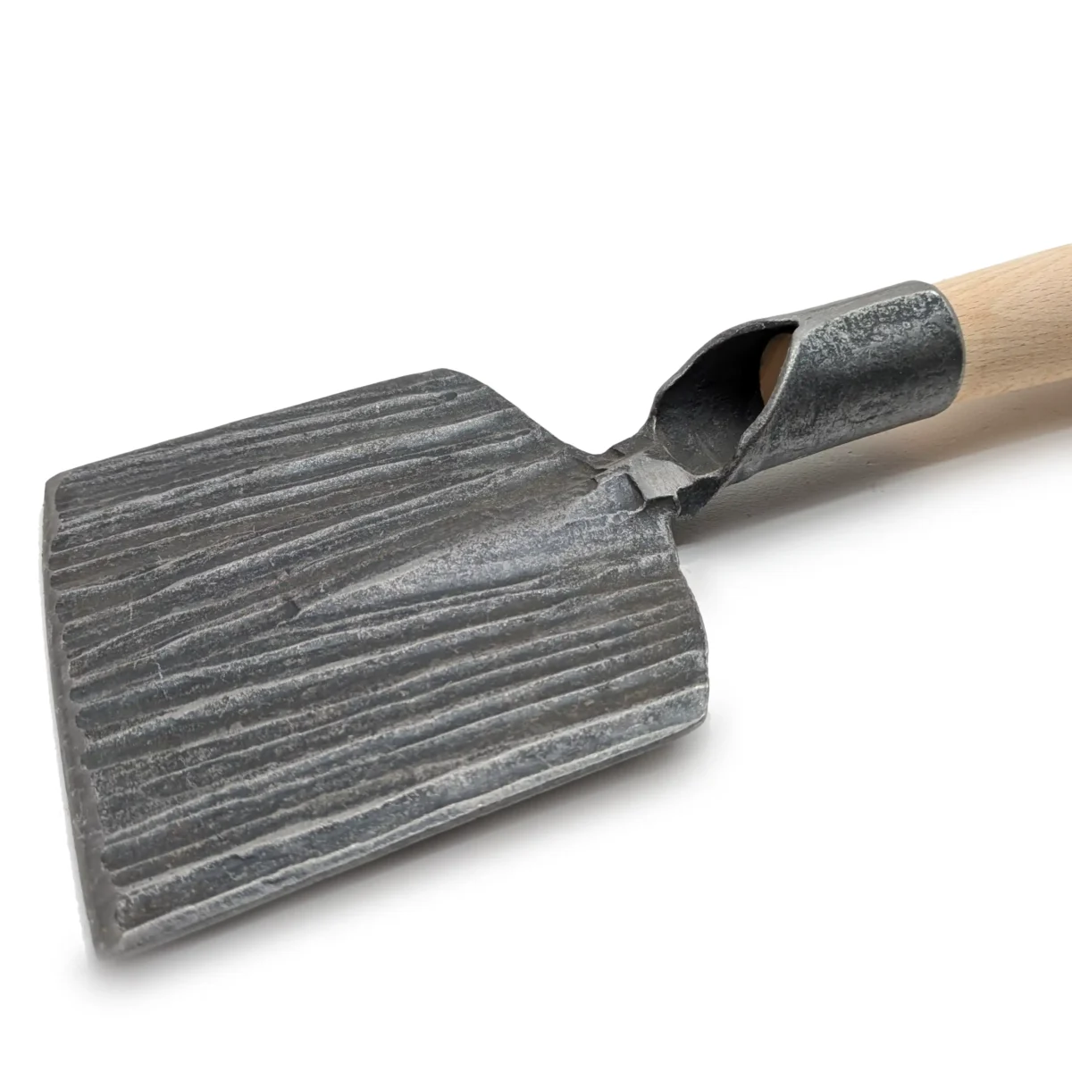 Pilon à glace forgé avec manche en frêne